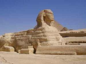 Lee más sobre el artículo La Gran Esfinge de Giza: ¿cuándo y cómo se construyó?